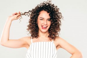 Glicerina no cabelo: quais os benefícios e como usar