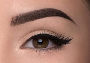 Sobrancelha Shadow: quanto tempo dura? É tatuagem?