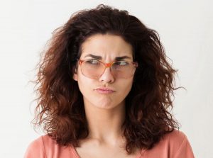 Condicionador antes ou depois da Máscara de Tratamento? Aprenda a ordem correta de usar os produtos