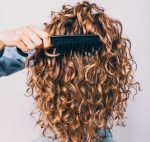 Pentear e Escovar os Cabelos: Secos ou Molhados, qual a forma correta?