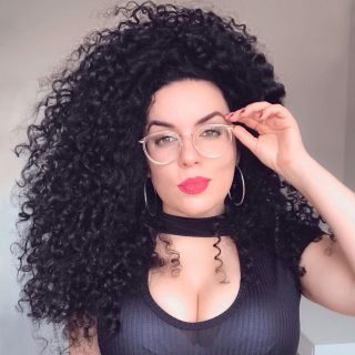 Como tirar a tinta preta do cabelo sem descolorir? Será que o preto não sai mesmo?