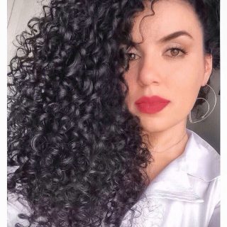 Como tirar a tinta preta do cabelo sem descolorir? Será que o preto não sai mesmo?