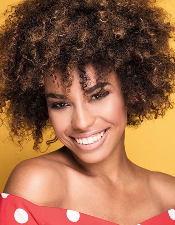 “Estou em Transição Capilar e não aguento mais, devo cortar meu cabelo curto (Big Chop)?”