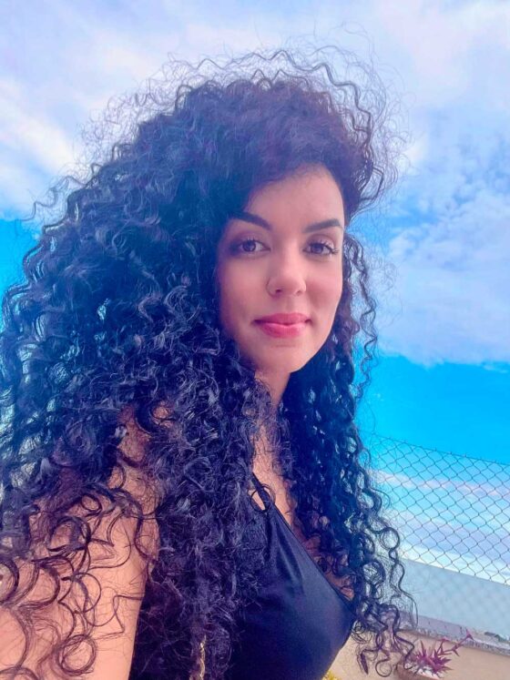 Não enxaguar o cabelo após o condicionador ou máscara hidrata mais o fio?